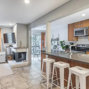 Updated Whistler Creek Studio With Parking Whistler