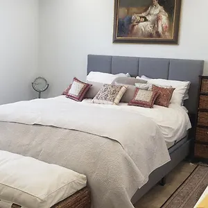  Homestay House